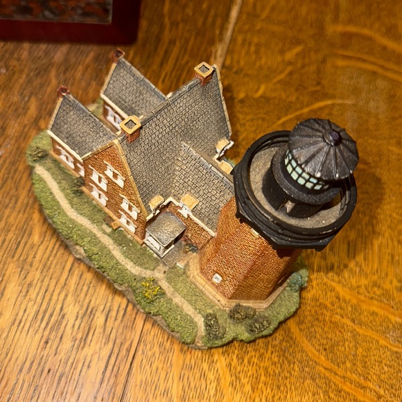 Block Island Souvenirs - Southeast Lighthouse “Harbor Lights” Cow Painting Tile - Picture 4 of 6